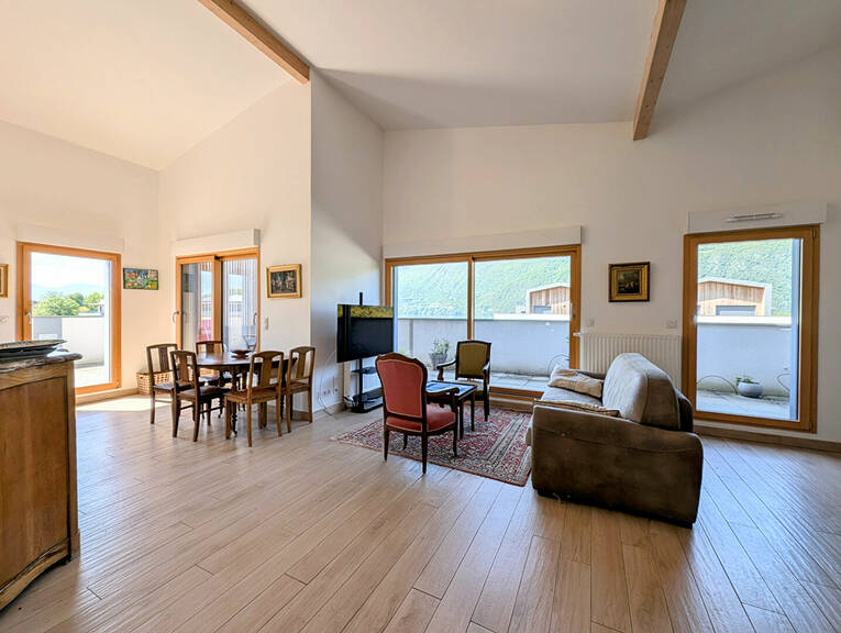 Comparet immobilier 57541533b - Attribut alt par défaut.