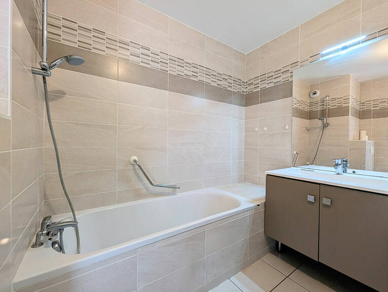 Comparet immobilier 57541533i - Attribut alt par défaut.