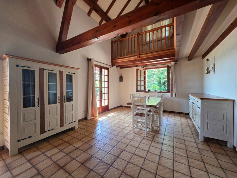 Comparet immobilier 60279193f - Attribut alt par défaut.