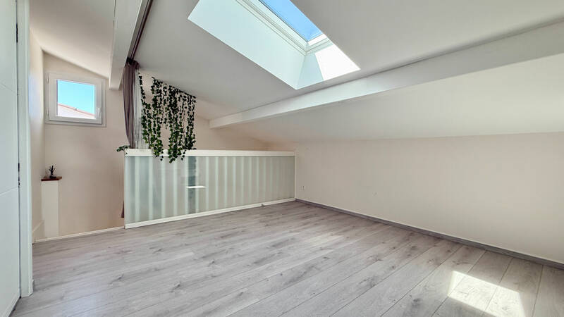 Comparet immobilier 60456601f - Attribut alt par défaut.
