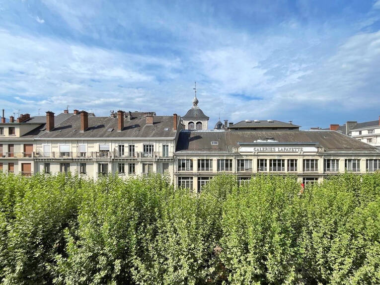 Comparet immobilier 61337908a - Attribut alt par défaut.