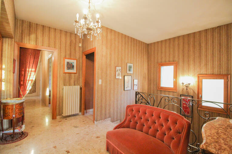 Comparet immobilier 40273610d - Attribut alt par défaut.