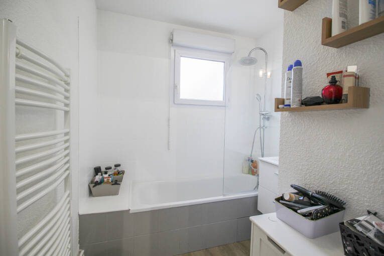 Comparet immobilier 39117874f - Attribut alt par défaut.