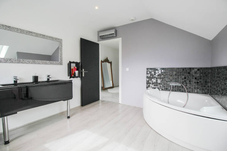 Comparet immobilier 36904444i - Attribut alt par défaut.